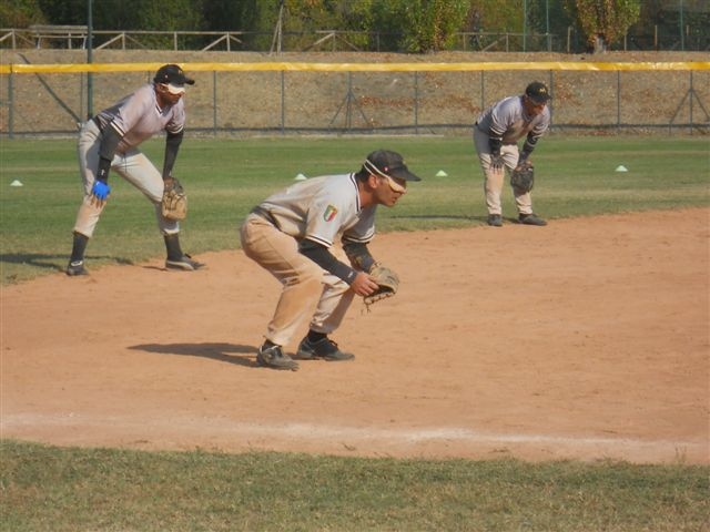 Difesa dei Thunder con Scali, Ghulam, Cusati prontissima a fermare le bordate dei White Sox.